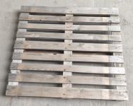 Paleta dřevěná ATYP 120x120cm - Použitá